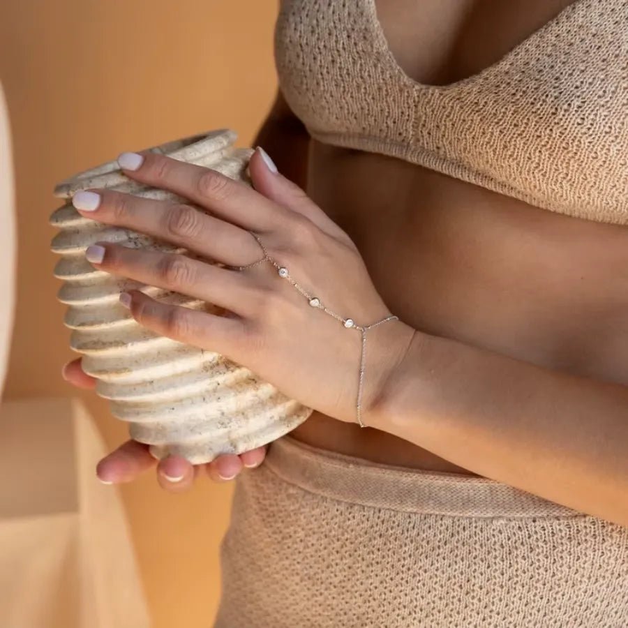 Evelyne Three - Stone Chain Bracelet - Chain & Link Bracelets